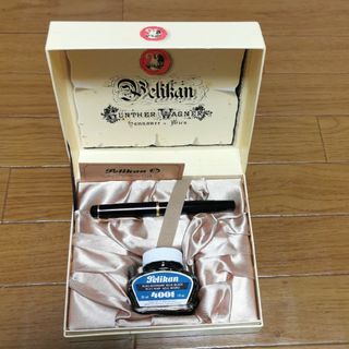 Pelikan - 【新品未使用】ペリカン万年筆　ケース・インク付