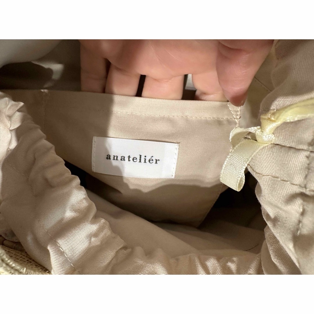 anatelier(アナトリエ)のアナトリエ　かごバック　未使用　リボン　キラキラ レディースのバッグ(かごバッグ/ストローバッグ)の商品写真