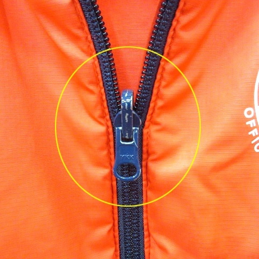 UMBRO(アンブロ)のアンブロ 中綿ジャケット 総裏地 プリント リバーシブル M 紺 ネイビー 赤 メンズのジャケット/アウター(ブルゾン)の商品写真