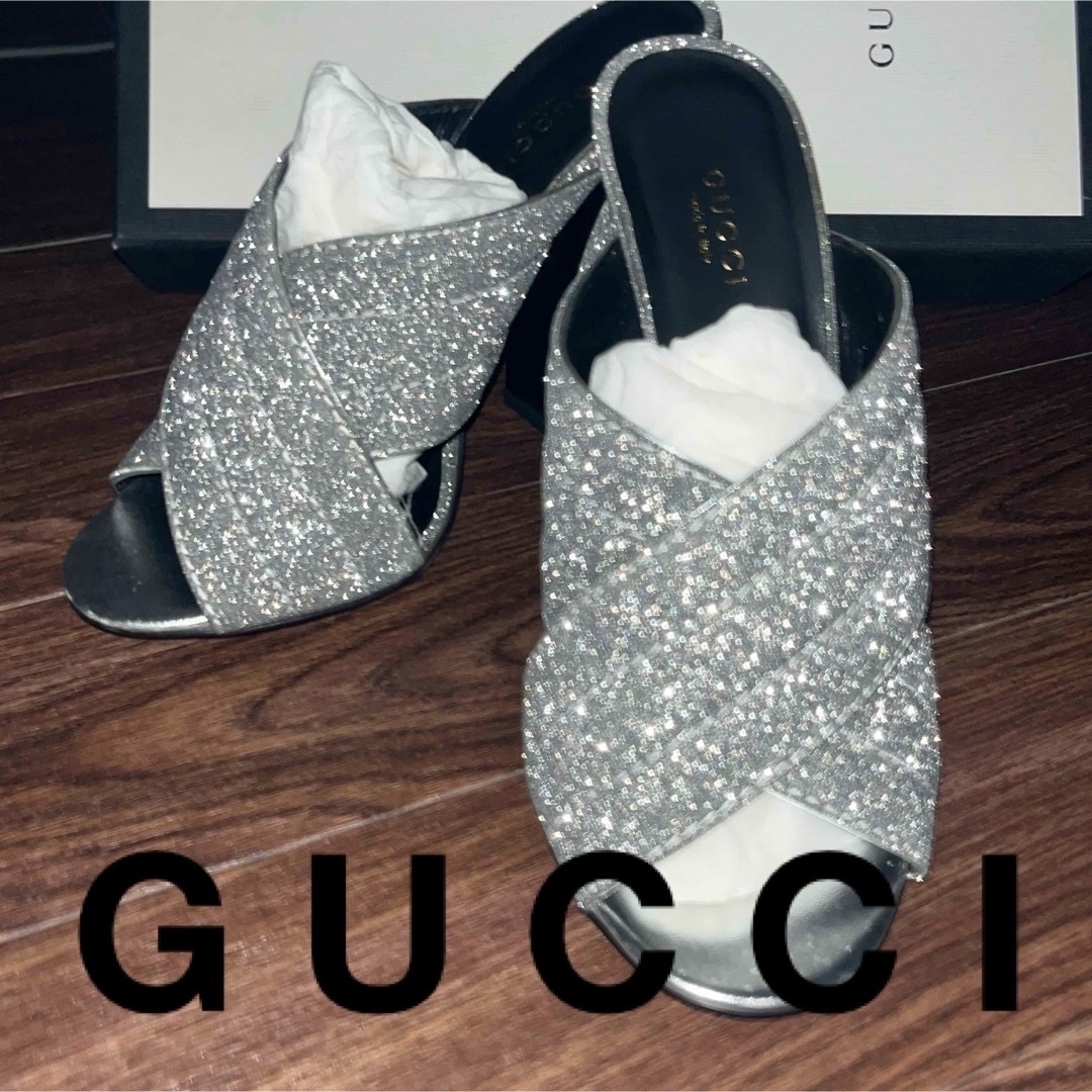 Gucci(グッチ)のGUCCI シルバーグリッター サンダル レディースの靴/シューズ(サンダル)の商品写真