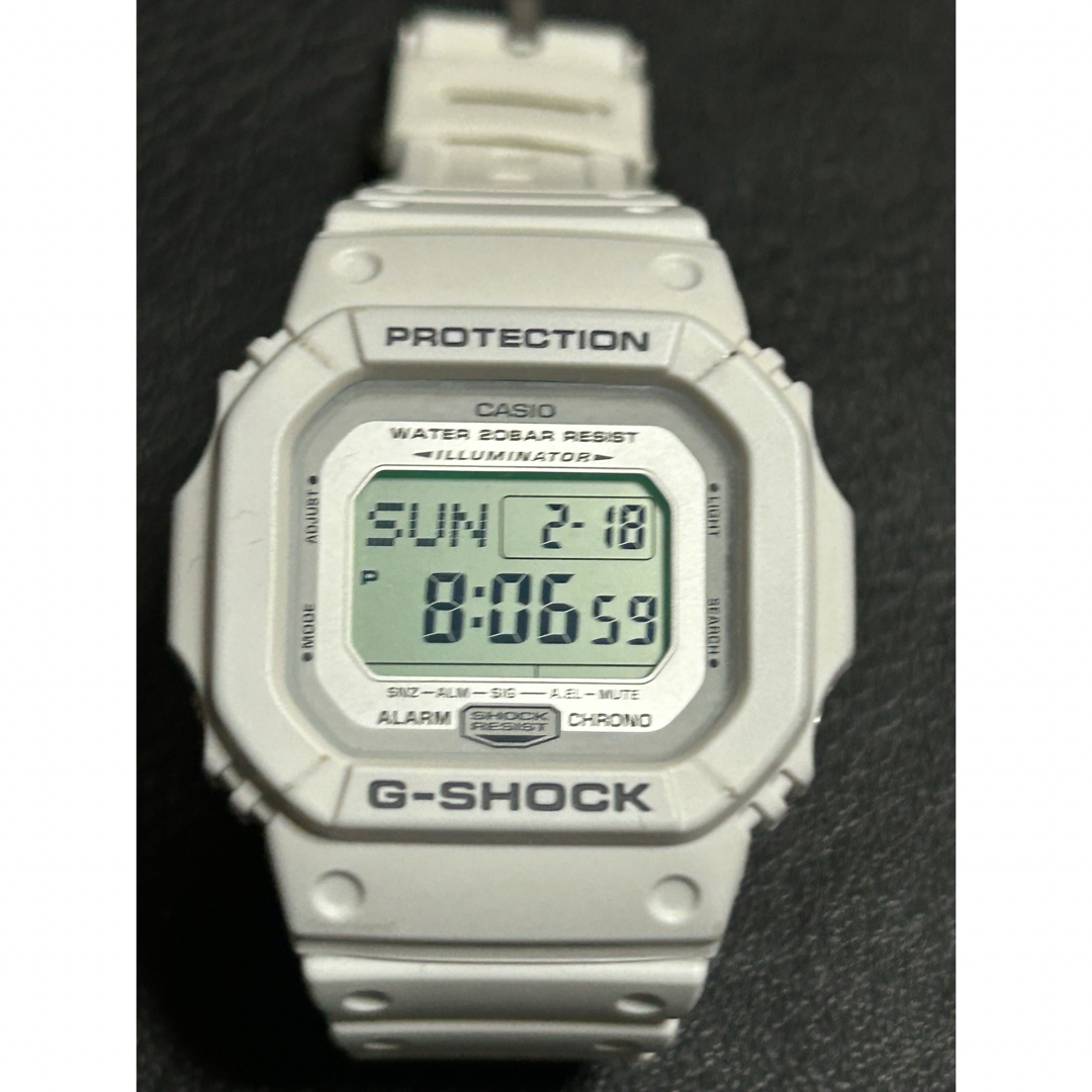 CASIO(カシオ)のCASIO GSHOCK DW-D5600P ホワイト　Gショック メンズの時計(腕時計(デジタル))の商品写真