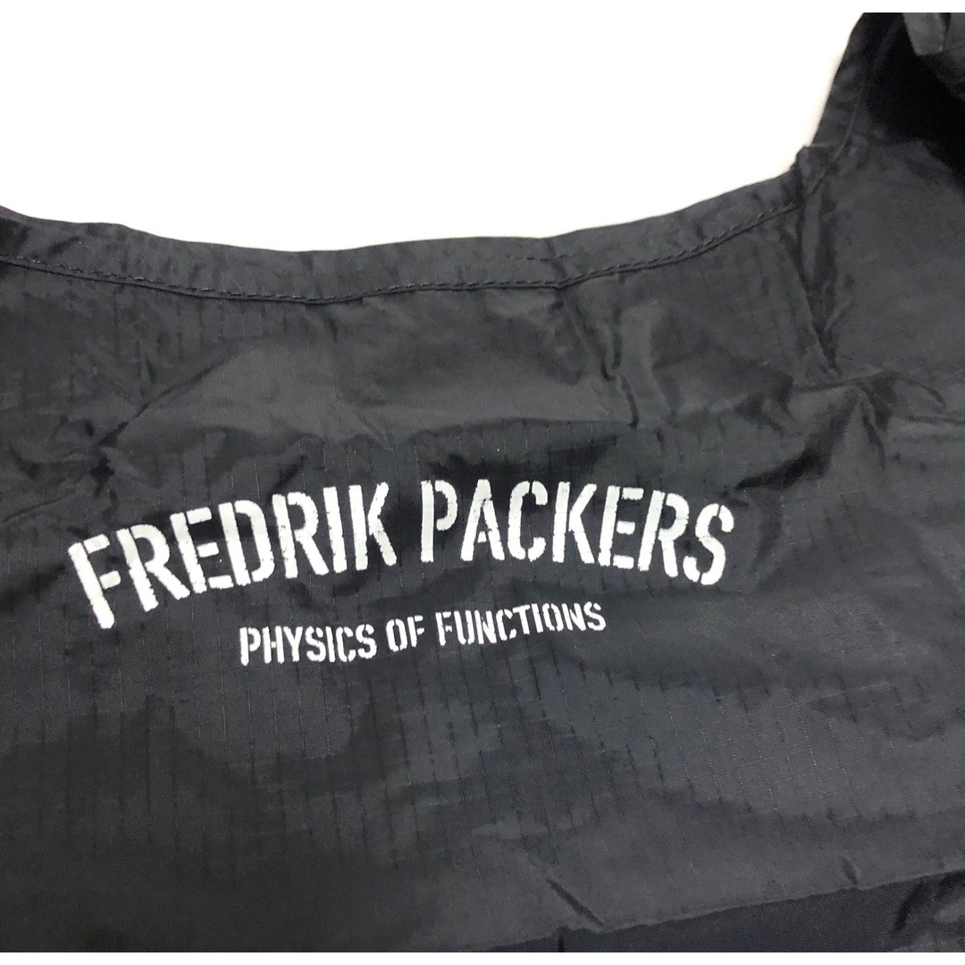 FREDRIK PACKERS(フレドリックパッカーズ)のフレドリックパッカーズ 2402227 ミニポーチ ブラック エコバッグ レディースのバッグ(エコバッグ)の商品写真