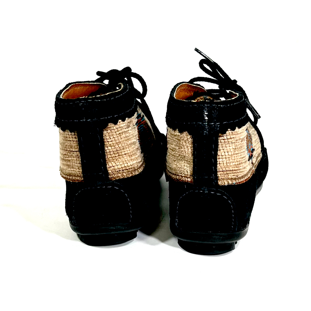 Minnetonka(ミネトンカ)の【新品未使用】ミネトンカ エルパソ EL PASO アンクルブーツ 黒 22.5 レディースの靴/シューズ(ブーツ)の商品写真