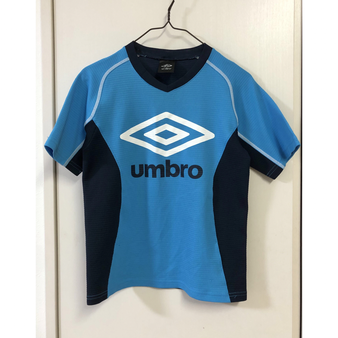 UMBRO(アンブロ)のアンブロ 半袖Tシャツ 140 サッカー ウェア 練習着 UMBRO デサント キッズ/ベビー/マタニティのキッズ服男の子用(90cm~)(Tシャツ/カットソー)の商品写真