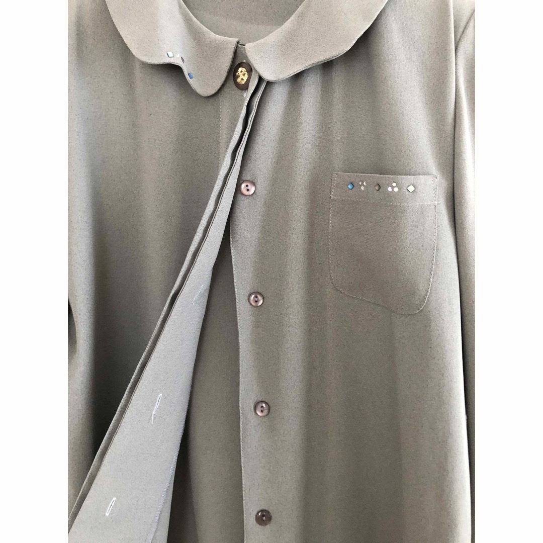 シャツ　長袖　グレー　レトロ　婦人服　Mサイズ レディースのトップス(シャツ/ブラウス(長袖/七分))の商品写真
