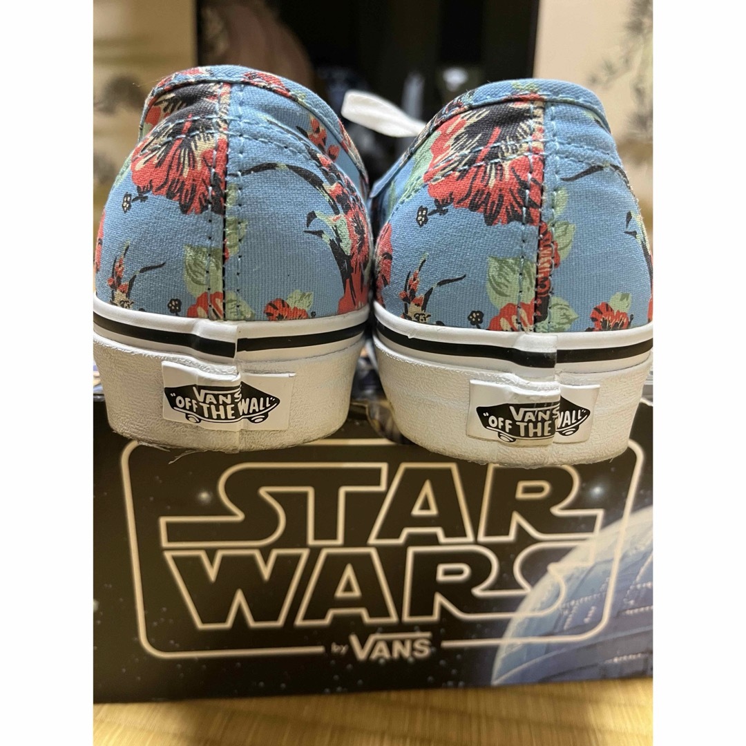 VANS(ヴァンズ)のVANS Authentic Star Wars Yoda Aloha メンズの靴/シューズ(スニーカー)の商品写真