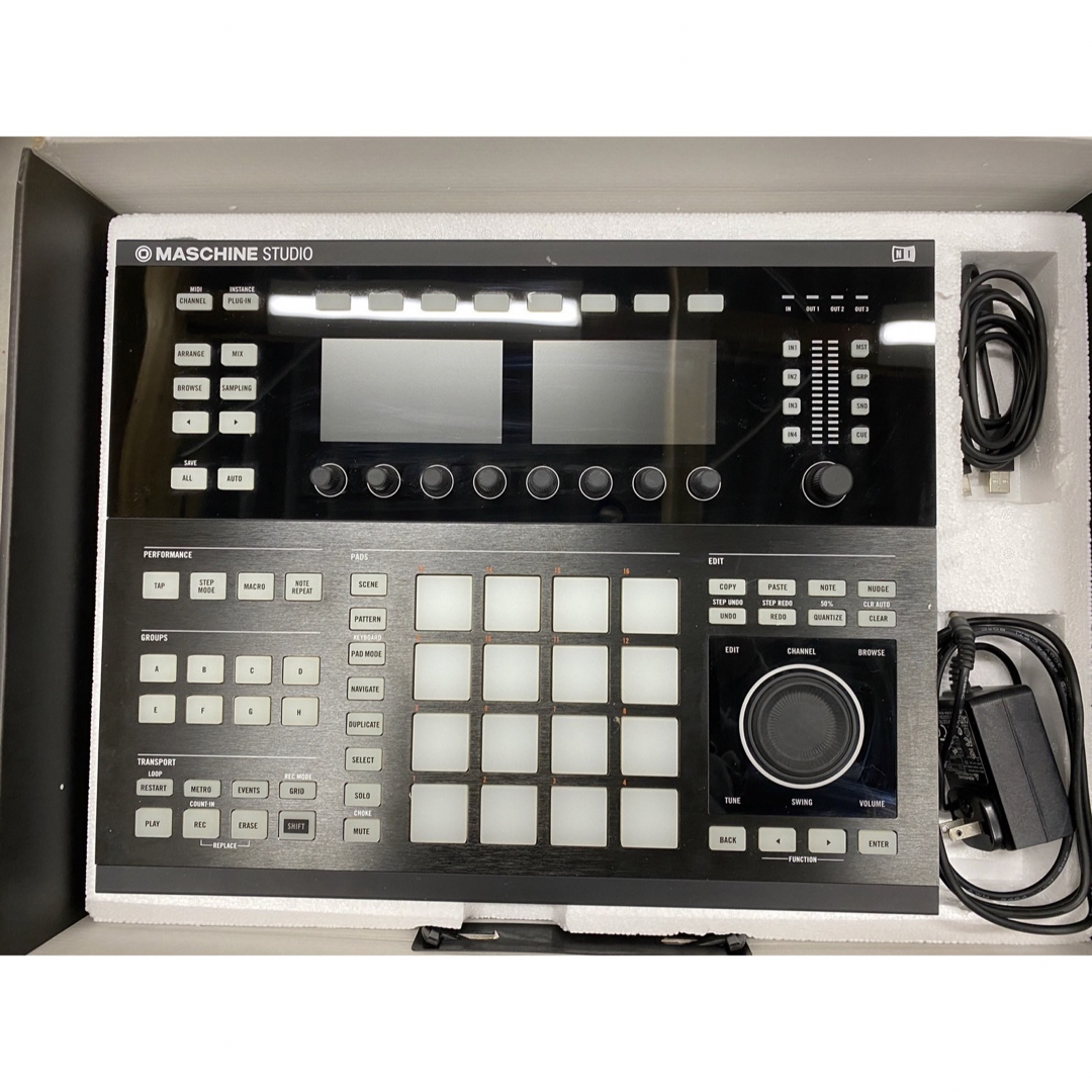 NATIVE INSTRUMENTS(ネイティブインストゥルメンツ)のMASCHINE STUDIO Native Instruments  DTM 楽器のDTM/DAW(MIDIコントローラー)の商品写真