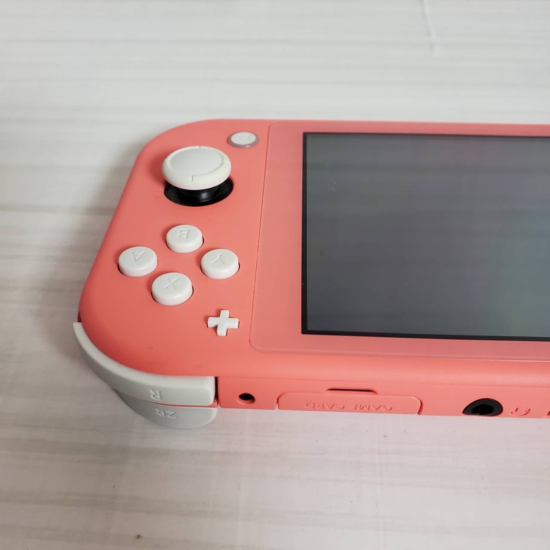 Nintendo Switch(ニンテンドースイッチ)の【完品】ニンテンドースイッチライト コーラル Switch lite 本体 エンタメ/ホビーのゲームソフト/ゲーム機本体(携帯用ゲーム機本体)の商品写真