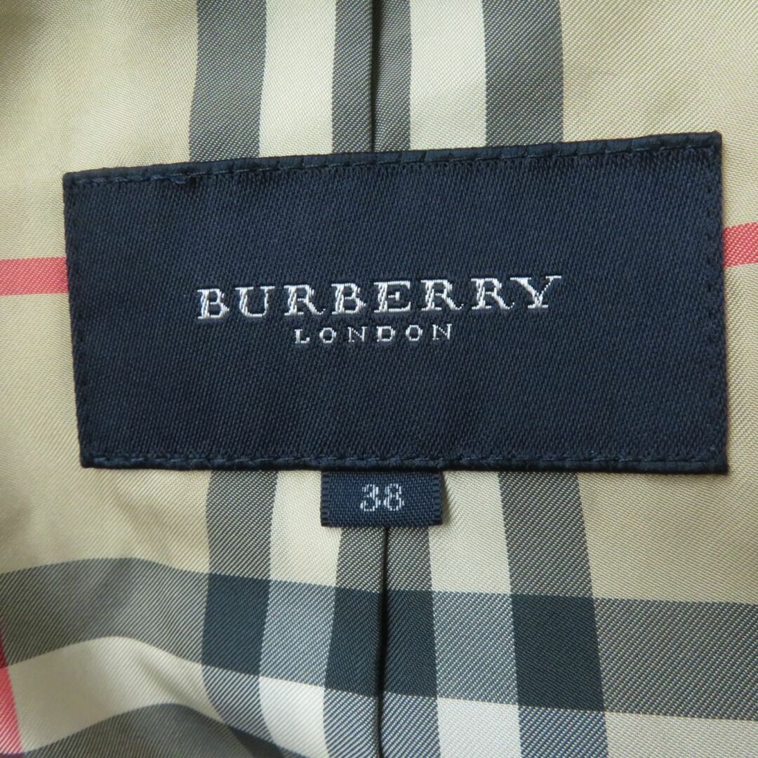 BURBERRY(バーバリー)の美品☆正規品 バーバリーロンドン FS032-931-55 ベルト・ブルーフォックスファー・フード付 キルティング ダウンコート ブラウン 38 レディースのジャケット/アウター(ダウンコート)の商品写真