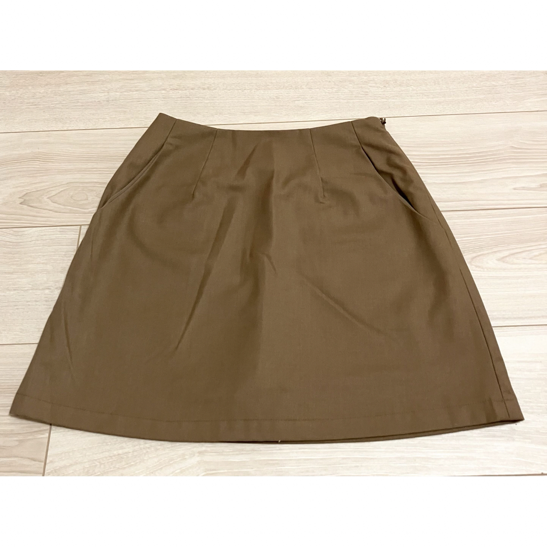 EVRIS(エヴリス)のevris ツイルミニスカート　セットアップ レディースのスカート(ひざ丈スカート)の商品写真