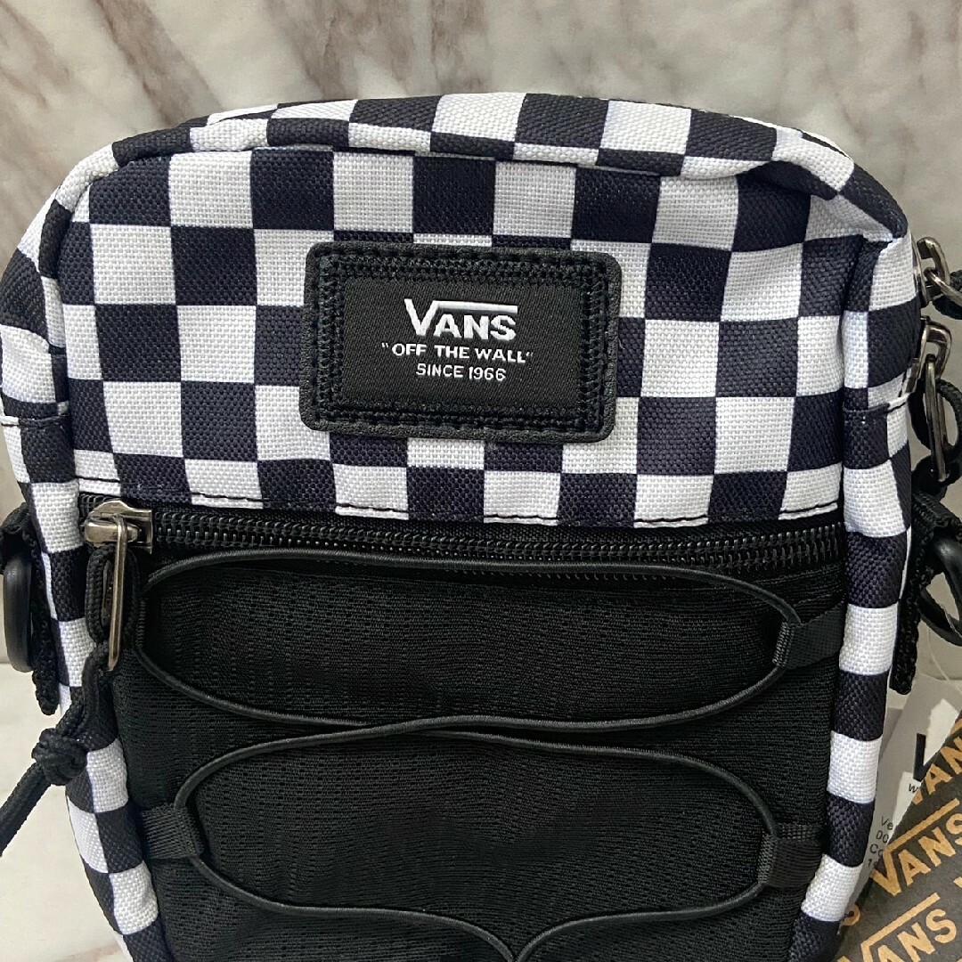 VANS(ヴァンズ)のda VANS バンズ ショルダーバッグ  SHOULDER 白✕黒　チェッカー メンズのバッグ(ショルダーバッグ)の商品写真