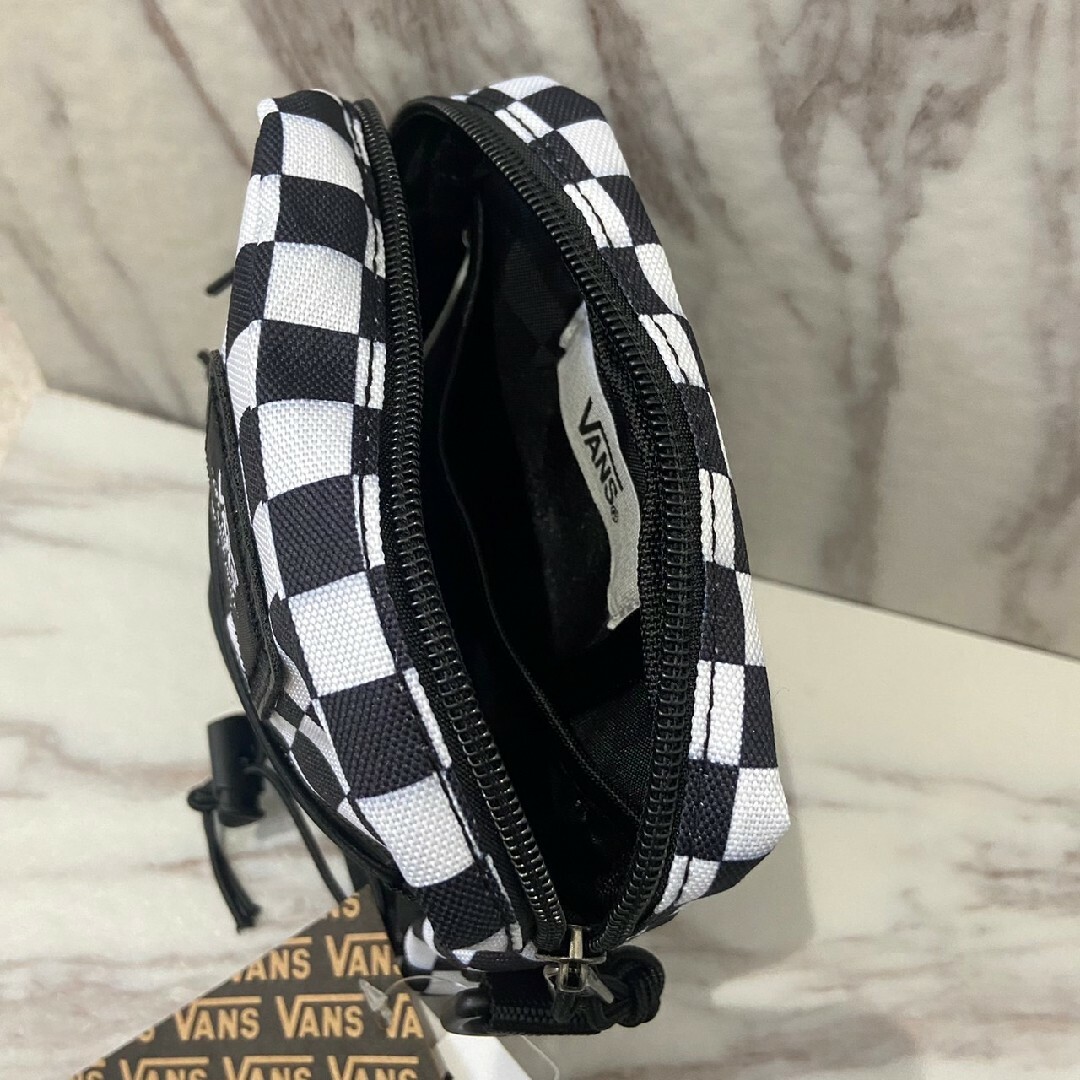 VANS(ヴァンズ)のda VANS バンズ ショルダーバッグ  SHOULDER 白✕黒　チェッカー メンズのバッグ(ショルダーバッグ)の商品写真