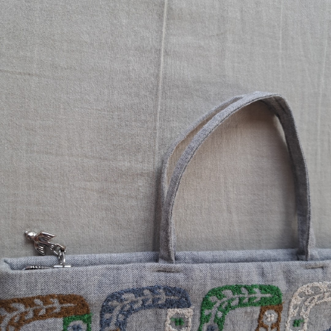 mina perhonen(ミナペルホネン)のミナペルホネン　lolo　バッグ レディースのバッグ(トートバッグ)の商品写真