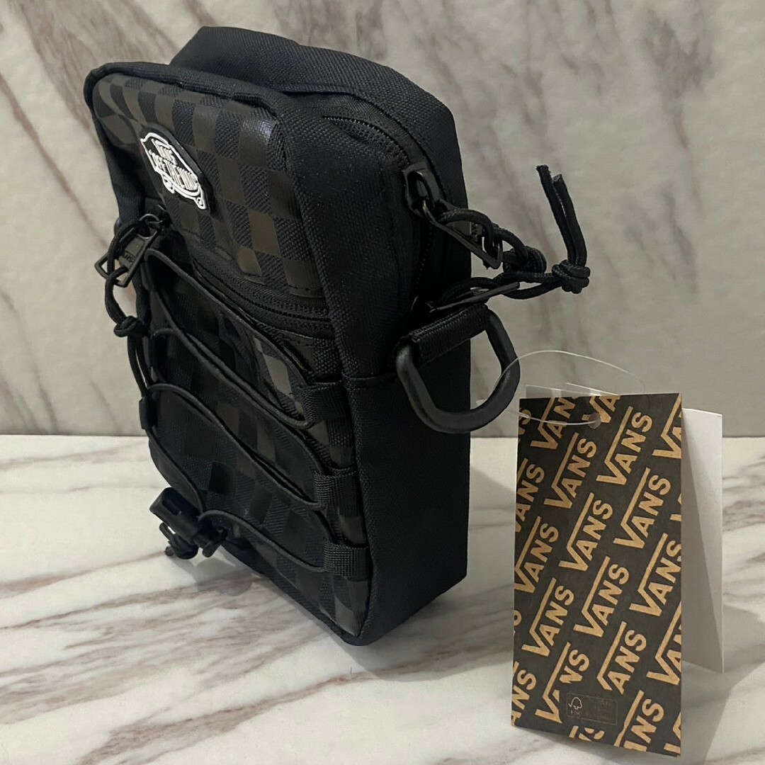 VANS(ヴァンズ)のaa VANS バンズ ショルダーバッグ  SHOULDER 　黒　チェッカー レディースのバッグ(ショルダーバッグ)の商品写真