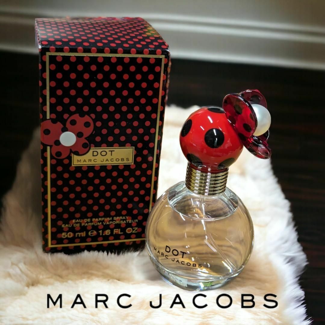 MARC JACOBS(マークジェイコブス)の新品　レア　マーク ジェイコブス ドット 香水　DOT MARC JACOBS コスメ/美容の香水(香水(女性用))の商品写真