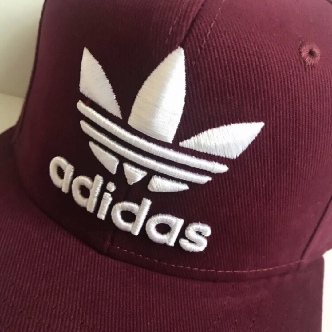 adidas(アディダス)のレア【新品】adidas アディダス USA キャップ  MAROON メンズの帽子(キャップ)の商品写真