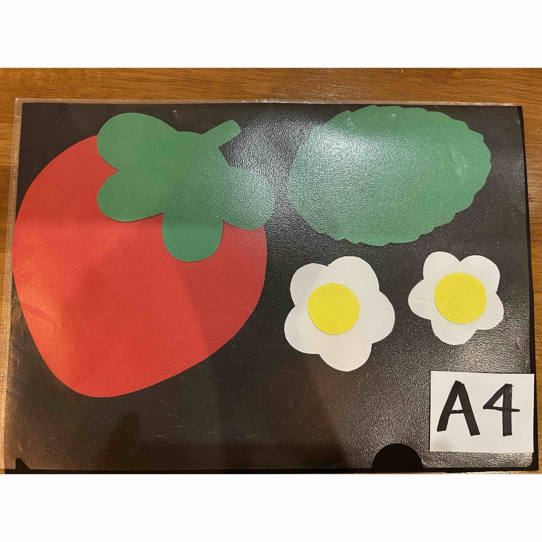 春の壁面製作　いちご ハンドメイドの素材/材料(型紙/パターン)の商品写真