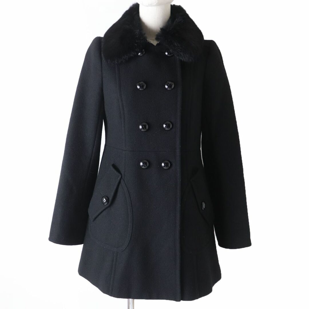 BURBERRY BLUE LABEL(バーバリーブルーレーベル)の美品☆正規品 バーバリーブルーレーベル E1B01-878 ロゴボタン・襟元ラビットファー付 ダブルブレスト 裏地チェック柄 ウールコート 黒 38 レディースのジャケット/アウター(その他)の商品写真