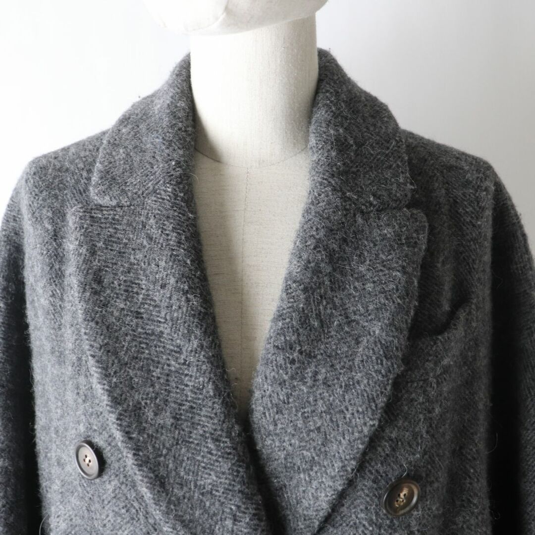 BRUNELLO CUCINELLI(ブルネロクチネリ)の極美品★BRUNELLO CUCINELLI ブルネロクチネリ ウール×アルパカ 裏地シルク混 超ロング丈 ダブルチェスターコート グレー 42 イタリア製 レディースのジャケット/アウター(チェスターコート)の商品写真