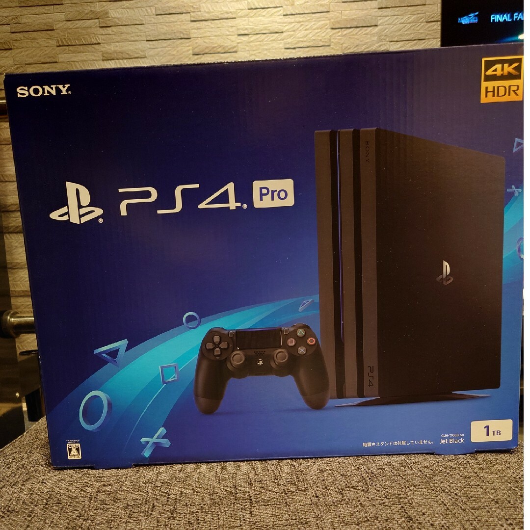 PlayStation4(プレイステーション4)のPlacesion4 Pro  1TB   CUH-71008 エンタメ/ホビーのゲームソフト/ゲーム機本体(家庭用ゲーム機本体)の商品写真