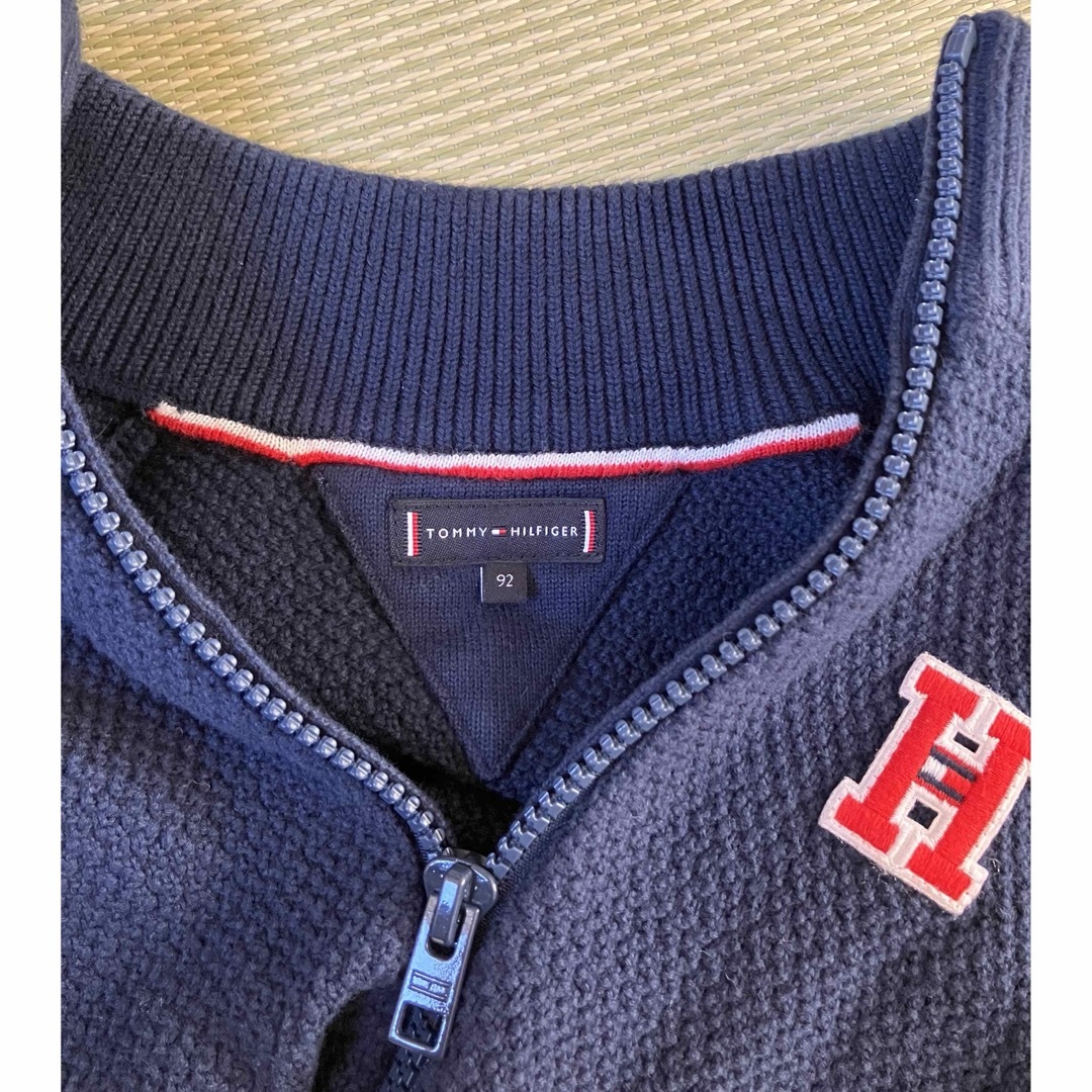 TOMMY HILFIGER(トミーヒルフィガー)の【未使用に近い】トミーヒルフィガー　カーディガン キッズ/ベビー/マタニティのキッズ服男の子用(90cm~)(カーディガン)の商品写真