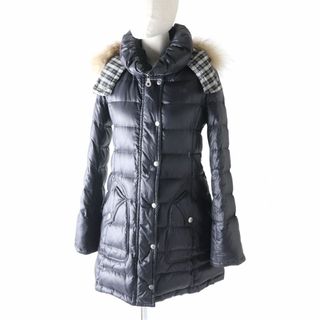 バーバリーブルーレーベル(BURBERRY BLUE LABEL)の良品★正規品 バーバリーブルーレーベル E1A09-471 ロゴ刺繍入り ZIP UP  ファー・フード付 裏地チェック柄 ダウンコート レディース 黒 38 h03-st30313-471(ダウンコート)