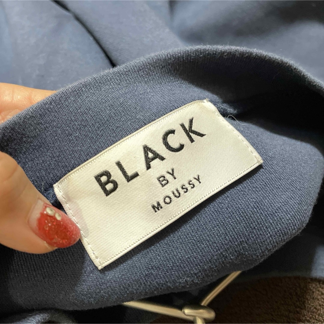 BLACK by moussy(ブラックバイマウジー)のブラックバイマウジー　トップス　Tシャツ レディースのトップス(Tシャツ(半袖/袖なし))の商品写真