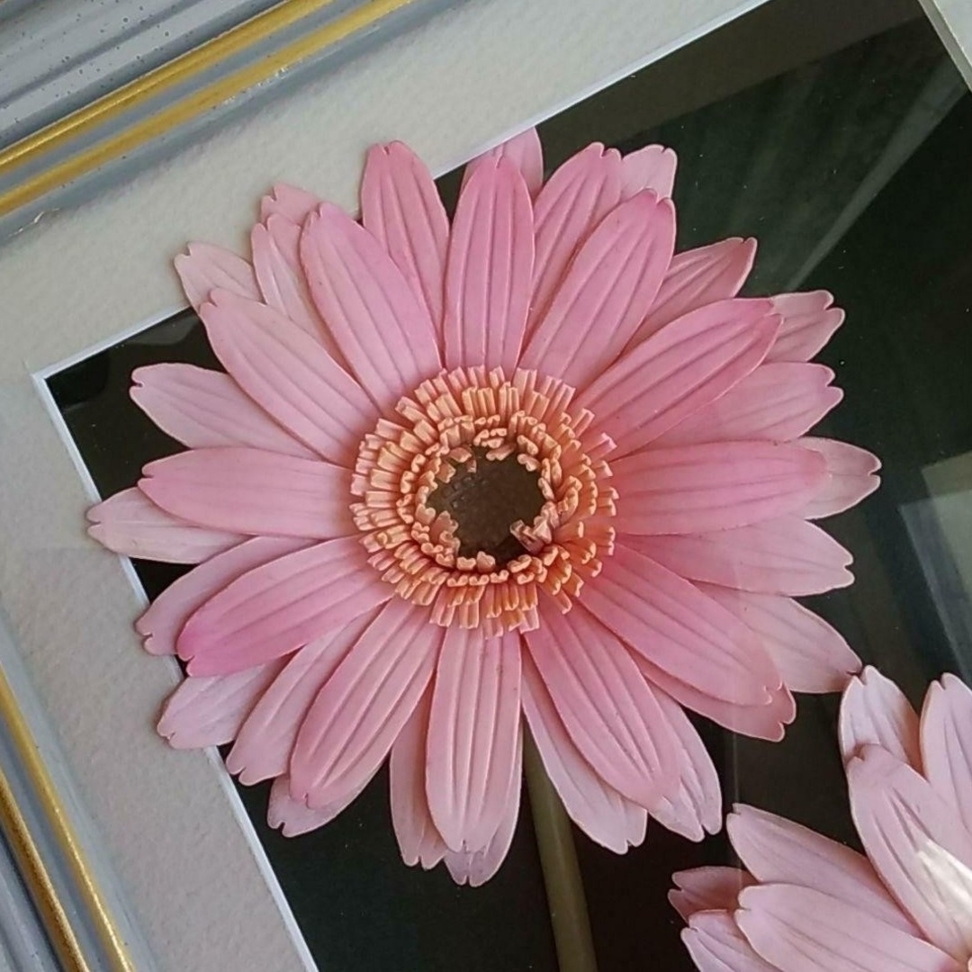 クレイフラワー パンの花 ガーベラの花 額縁 インテリア飾り 壁掛け アート ハンドメイドのインテリア/家具(インテリア雑貨)の商品写真