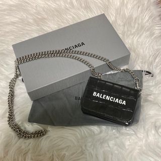 バレンシアガ(Balenciaga)のストラップチェーン付　ミニウォレット　バレンシアガ　ブラック　黒(財布)