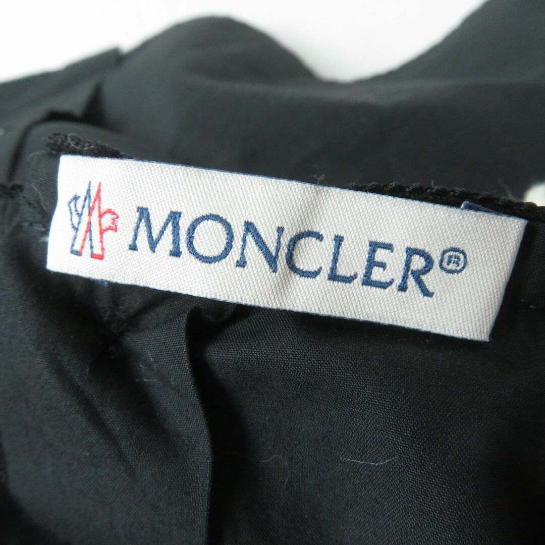 MONCLER(モンクレール)の未使用品☆MONCLER モンクレール ボーダー柄 襟元デザイン ロゴボタン付き 半袖 コットン カットソー/トップス  ネイビー M イタリア製 レディースのトップス(カットソー(半袖/袖なし))の商品写真