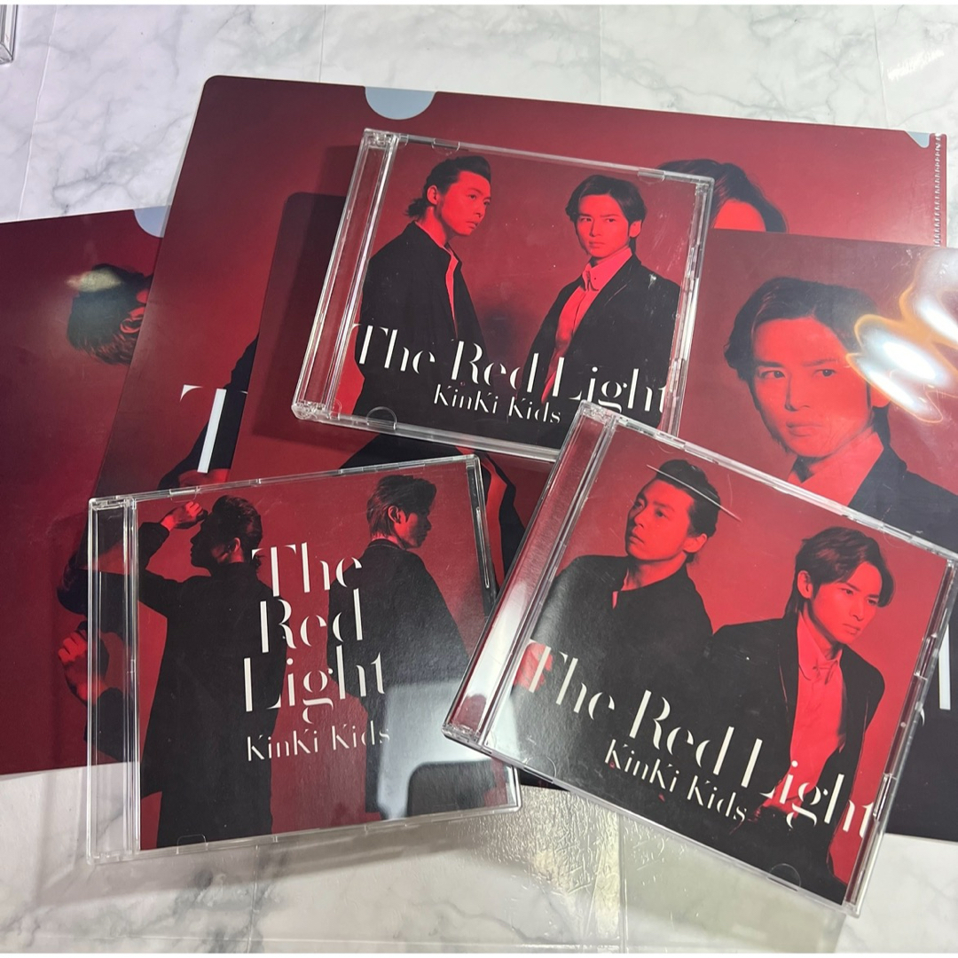 KinKi Kids(キンキキッズ)のkinki kids The Red Light 3形態　6点セット エンタメ/ホビーのCD(ポップス/ロック(邦楽))の商品写真