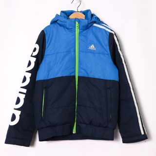 アディダス(adidas)のアディダス ナイロンジャケット 中綿入りジャンパー アウター キッズ 男の子用 140サイズ ブルー×ネイビー adidas(ジャケット/上着)