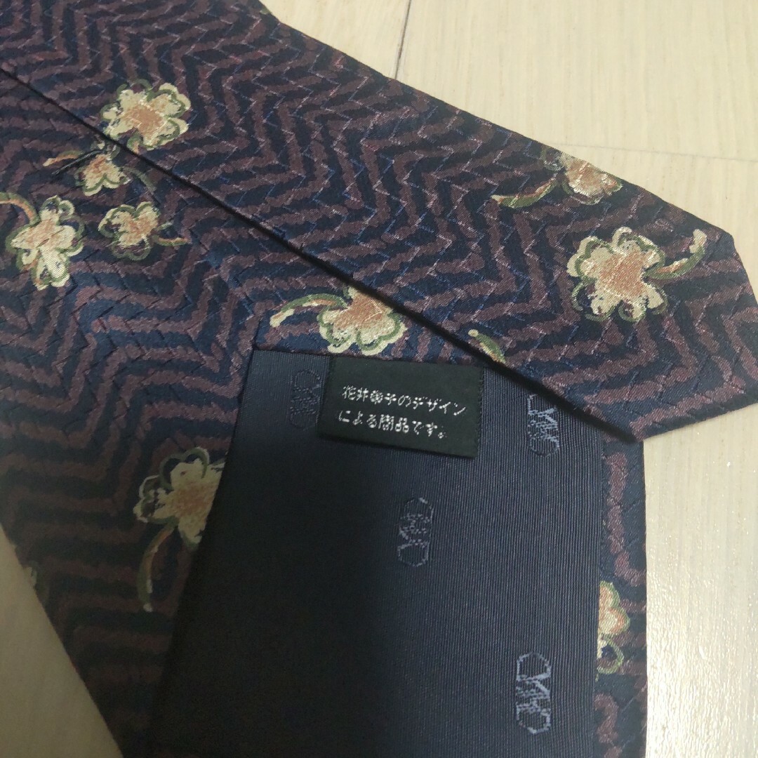 Yukiko Hanai(ユキコハナイ)のユキコハナイ 日本製 ネイビー ボタニカル柄 植物柄 シルク ネクタイ メンズのファッション小物(ネクタイ)の商品写真