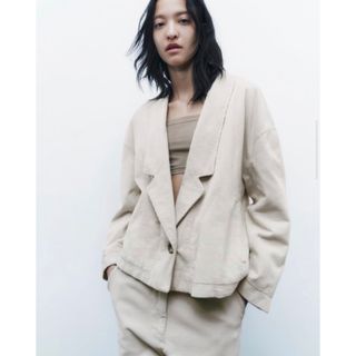 ザラ(ZARA)のZARA オーバーサイズコーデュロイショートジャケット(テーラードジャケット)