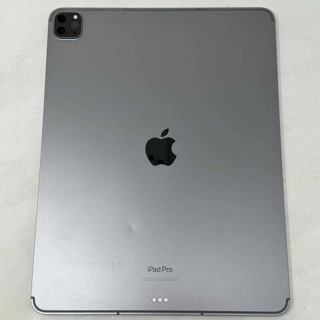 Apple(アップル)のSIMフリー iPad Pro 12.9 第6 256GB MP203J/A スマホ/家電/カメラのPC/タブレット(タブレット)の商品写真