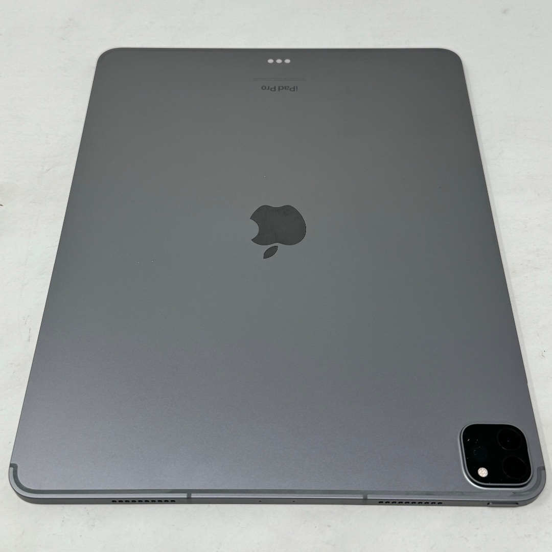 Apple(アップル)のSIMフリー iPad Pro 12.9 第6 256GB MP203J/A スマホ/家電/カメラのPC/タブレット(タブレット)の商品写真