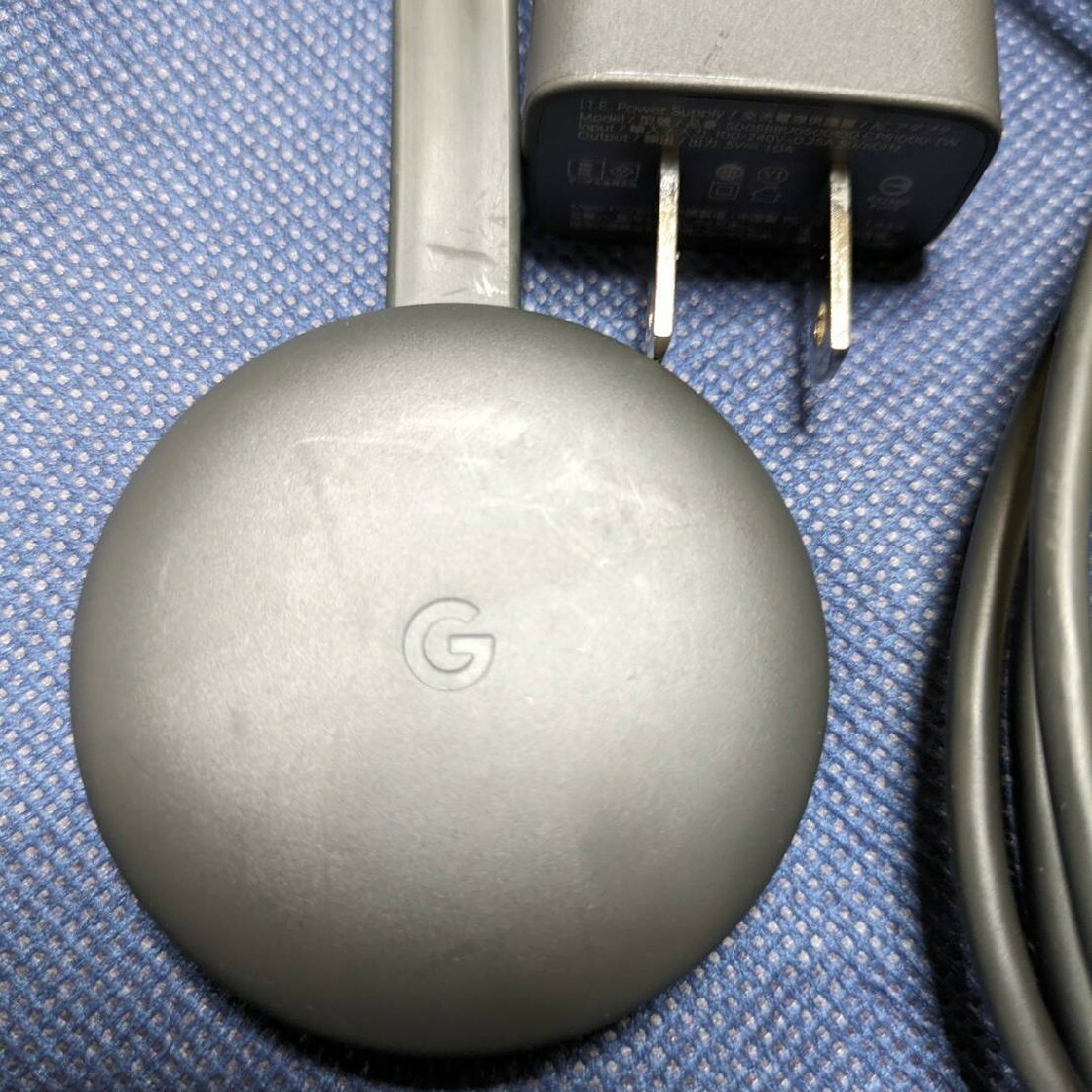 Google(グーグル)のGoogle Chromecast 　クロームキャスト　第3世代 スマホ/家電/カメラのテレビ/映像機器(映像用ケーブル)の商品写真