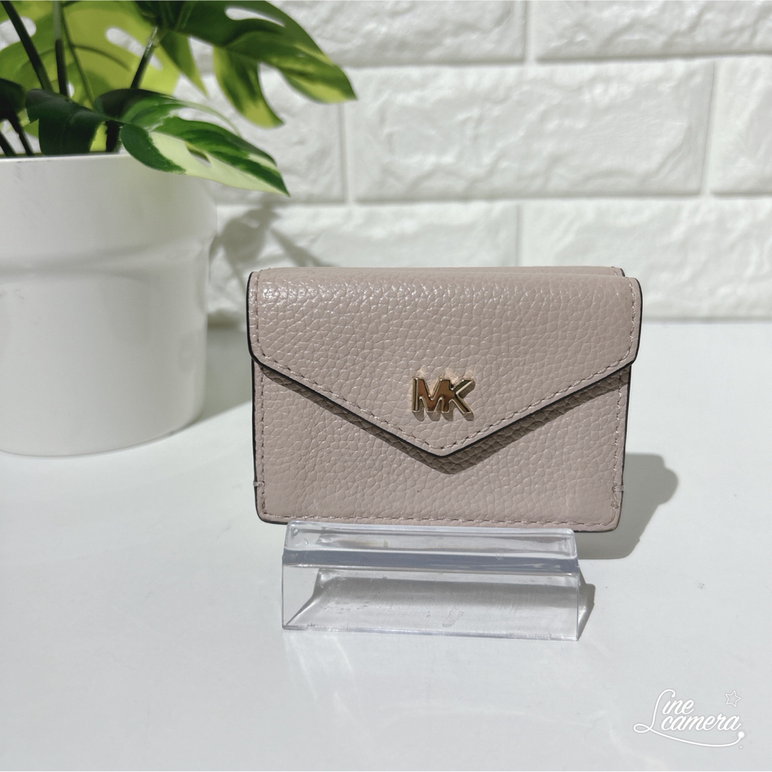 Michael Kors(マイケルコース)の未使用に近い　MICHAEL KORS マイケルコース　三つ折り財布 レディースのファッション小物(財布)の商品写真