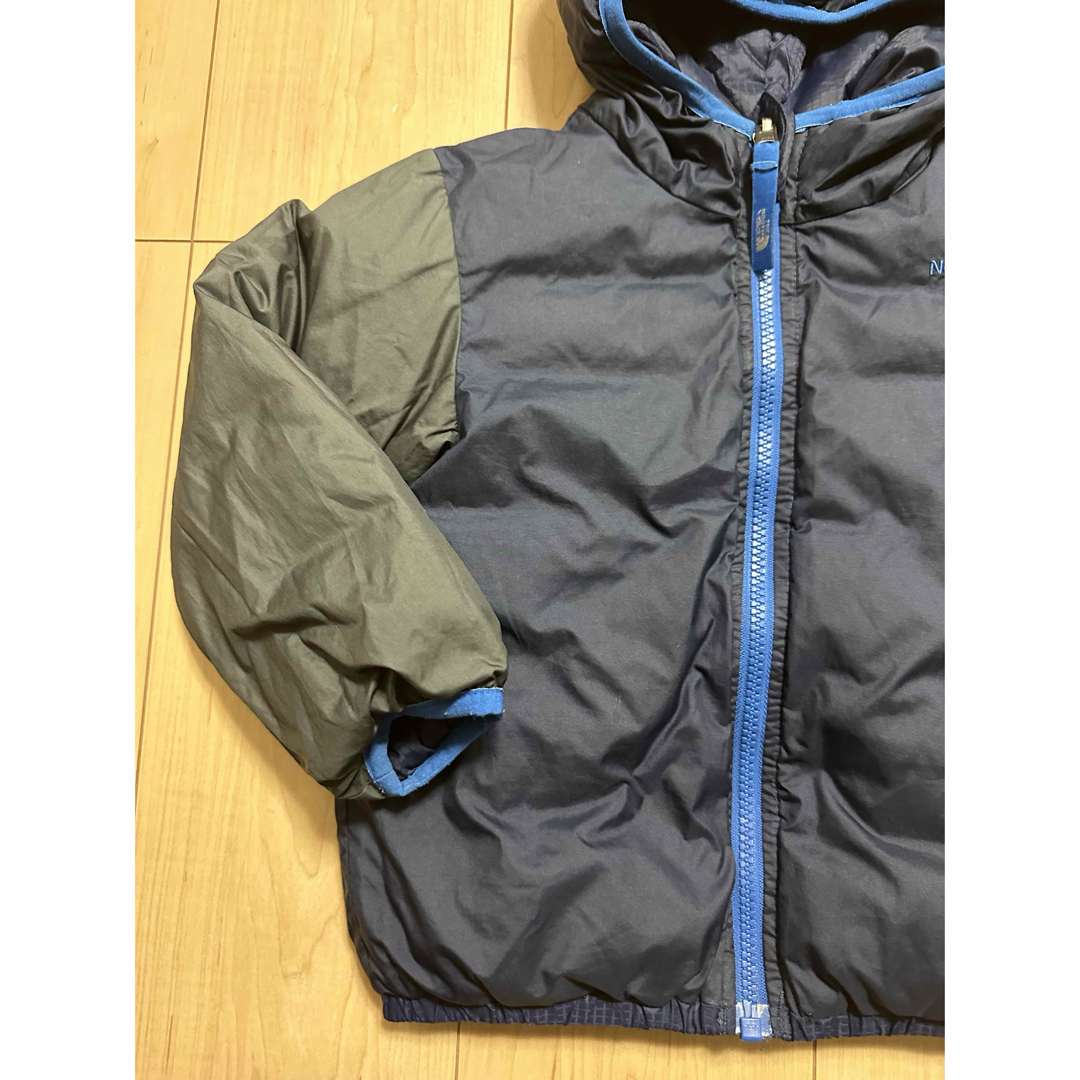 THE NORTH FACE(ザノースフェイス)の中古　ノースフェイス　リバーシブル　ダウンジャケット　100サイズ相当 キッズ/ベビー/マタニティのキッズ服男の子用(90cm~)(ジャケット/上着)の商品写真