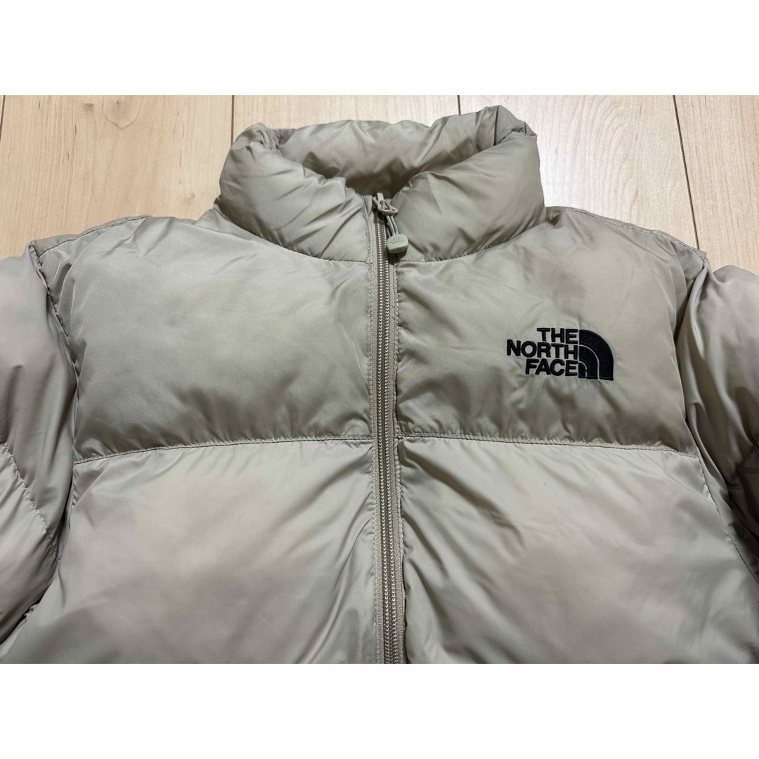 THE NORTH FACE(ザノースフェイス)の中古　微訳アリ　ノースフェイス　キッズ　オンボールジャケット　140ベージュ キッズ/ベビー/マタニティのキッズ服女の子用(90cm~)(ジャケット/上着)の商品写真