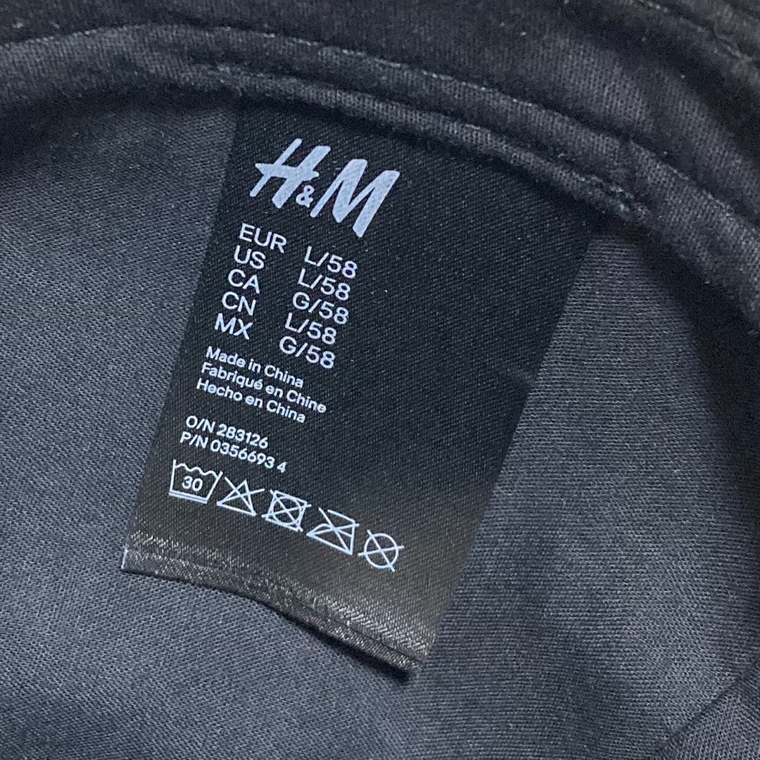 H&M(エイチアンドエム)の H&M ブラック スエード キャップ サイズ58 レディースの帽子(キャップ)の商品写真