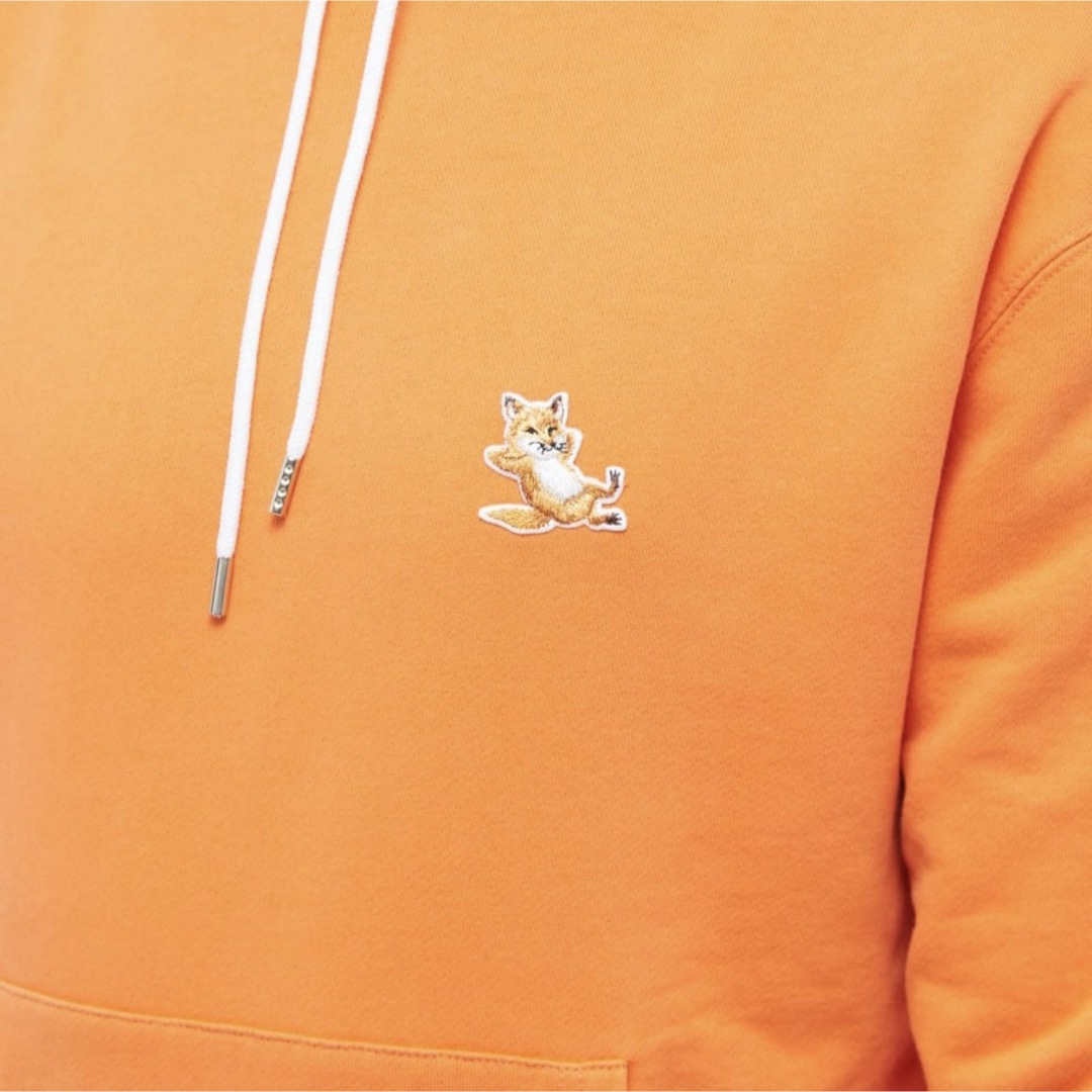 MAISON KITSUNE'(メゾンキツネ)の新品 メゾンキツネ チラックスフォックス パッチ クラシック フーディ Mサイズ メンズのトップス(パーカー)の商品写真