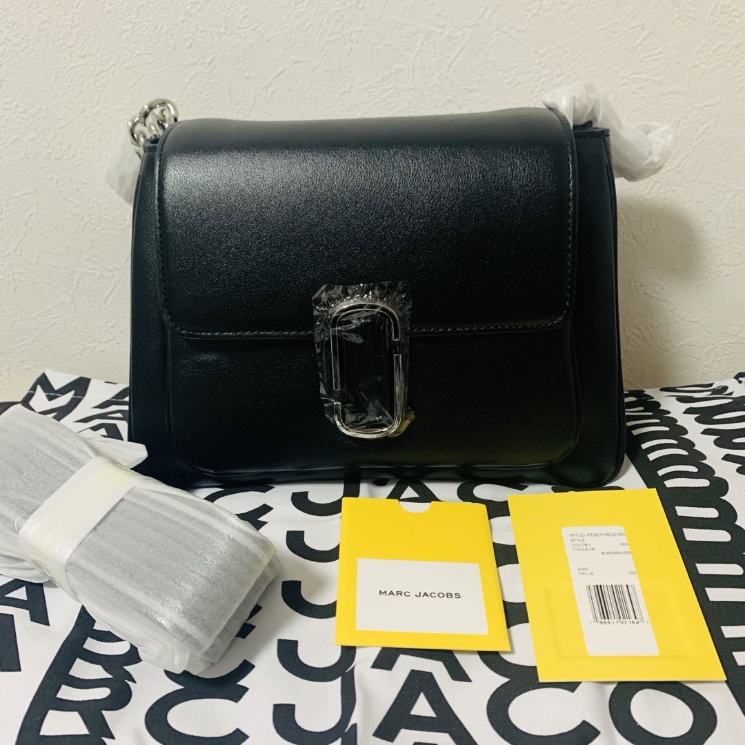 MARC JACOBS(マークジェイコブス)の【新品】MARCJACOBS ザJマークチェーンサッチェル　ブラック/シルバー レディースのバッグ(ショルダーバッグ)の商品写真