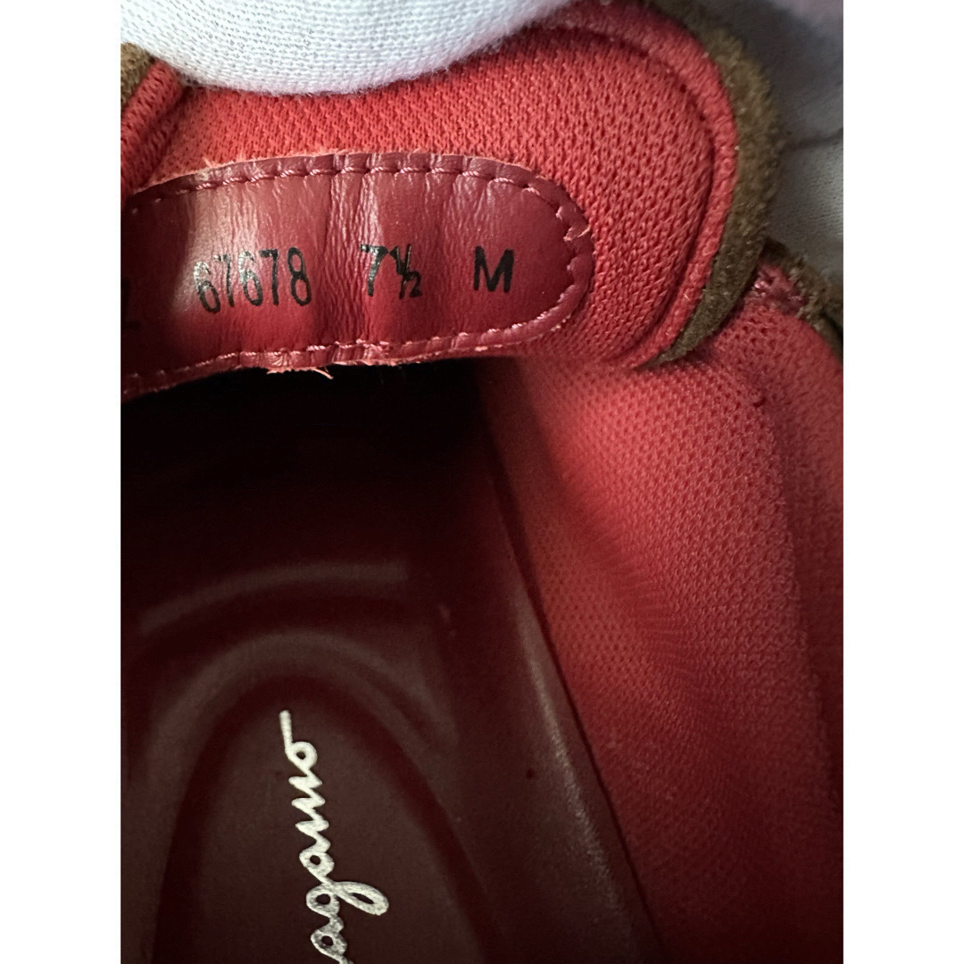 ✨レア・極美品✨Ferragamo フェラガモ スエードスニーカー 靴 ✨レア・極美品✨Ferragamo フェラガモ スエードスニーカー 靴
