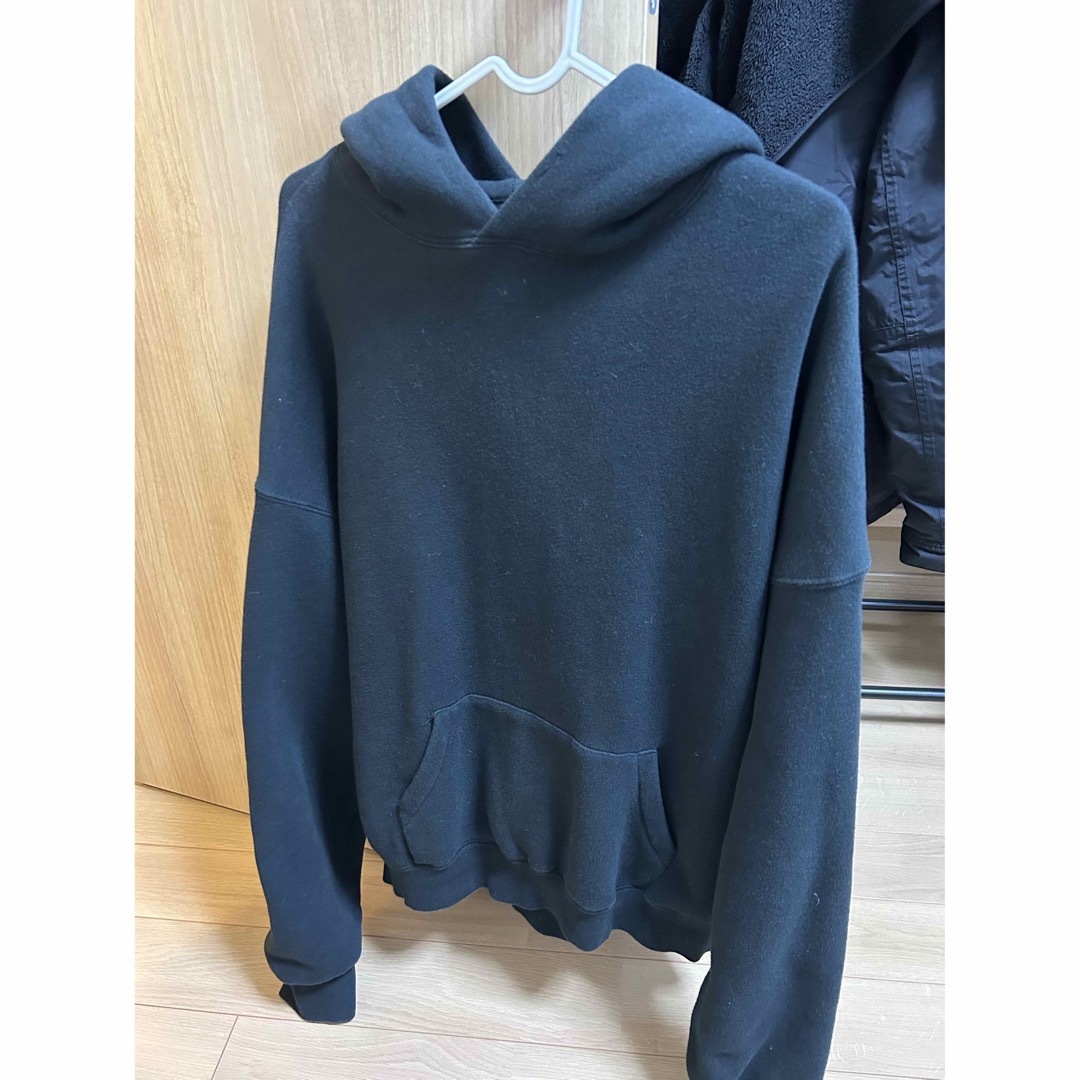 FEAR OF GOD(フィアオブゴッド)の FOG ESSENTIALS Pullover HoodieサイズS メンズのトップス(パーカー)の商品写真