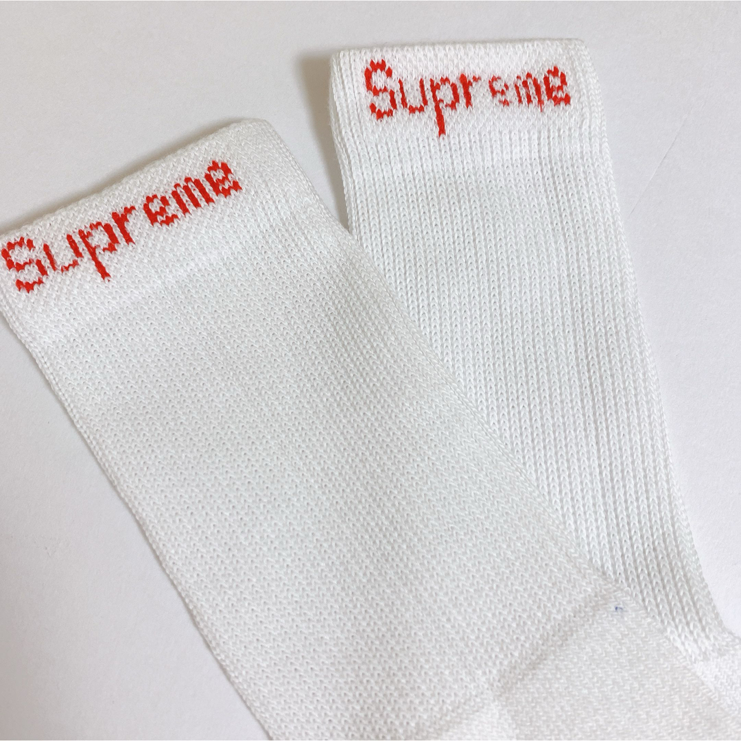 Supreme(シュプリーム)のSUPREME シュプリーム ヘインズ ソックス 靴下 両足分 1ペア メンズのレッグウェア(ソックス)の商品写真