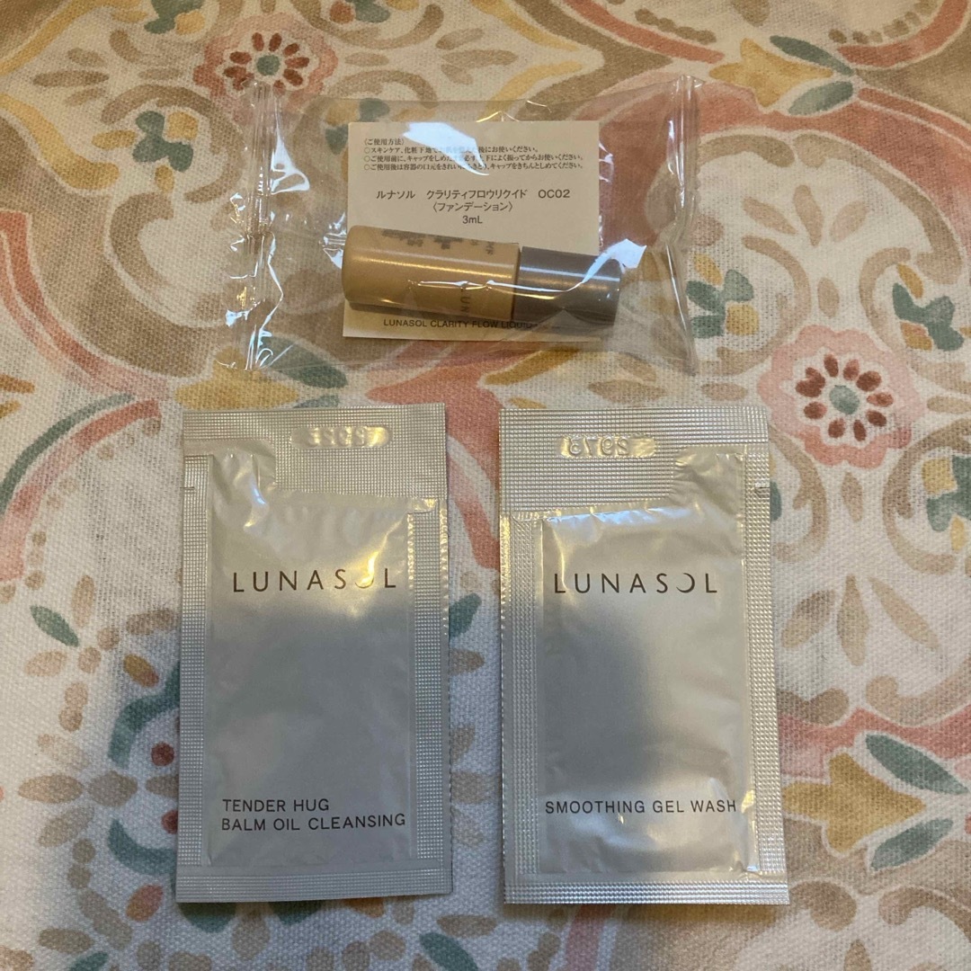 LUNASOL(ルナソル)のVOCE付録　ルナソル　ファンデーション＆スキンケア コスメ/美容のキット/セット(サンプル/トライアルキット)の商品写真