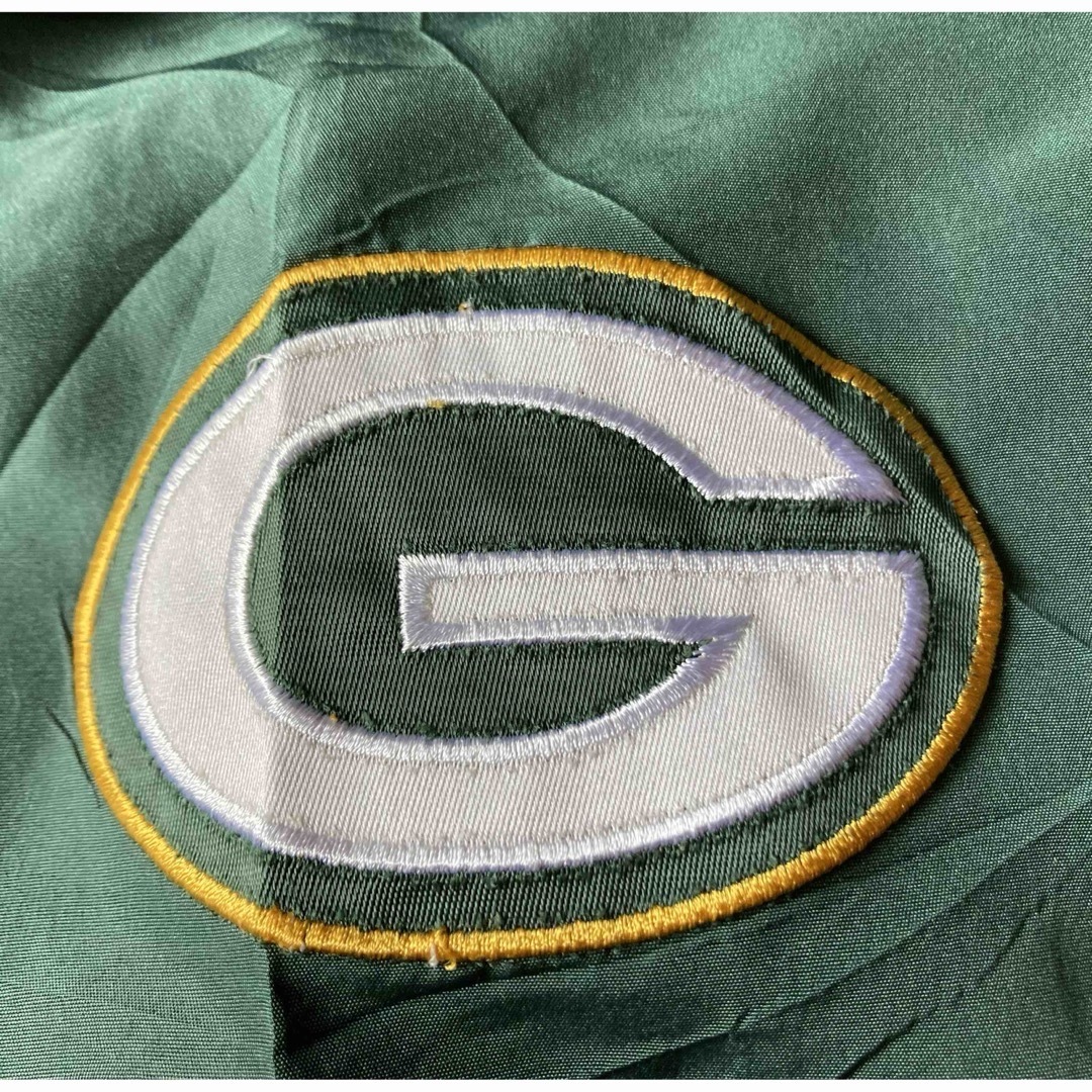 NFL パッカーズナイロンプルオーバー　刺繍ロゴ　サイドジップ　ラインリブ メンズのジャケット/アウター(ナイロンジャケット)の商品写真