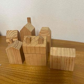 木製　ハウス(置物)