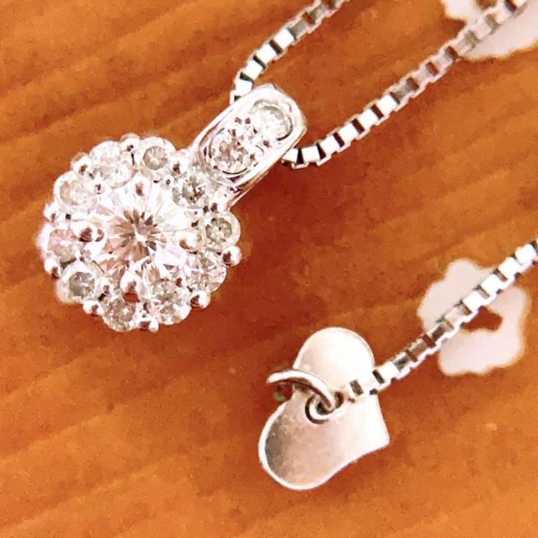 美品❗️QVC✨D0.20CT✨k18WGダイヤモンドネックレス　トップ レディースのアクセサリー(ネックレス)の商品写真